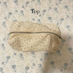 Brandy Melville Floral Makeup Bag